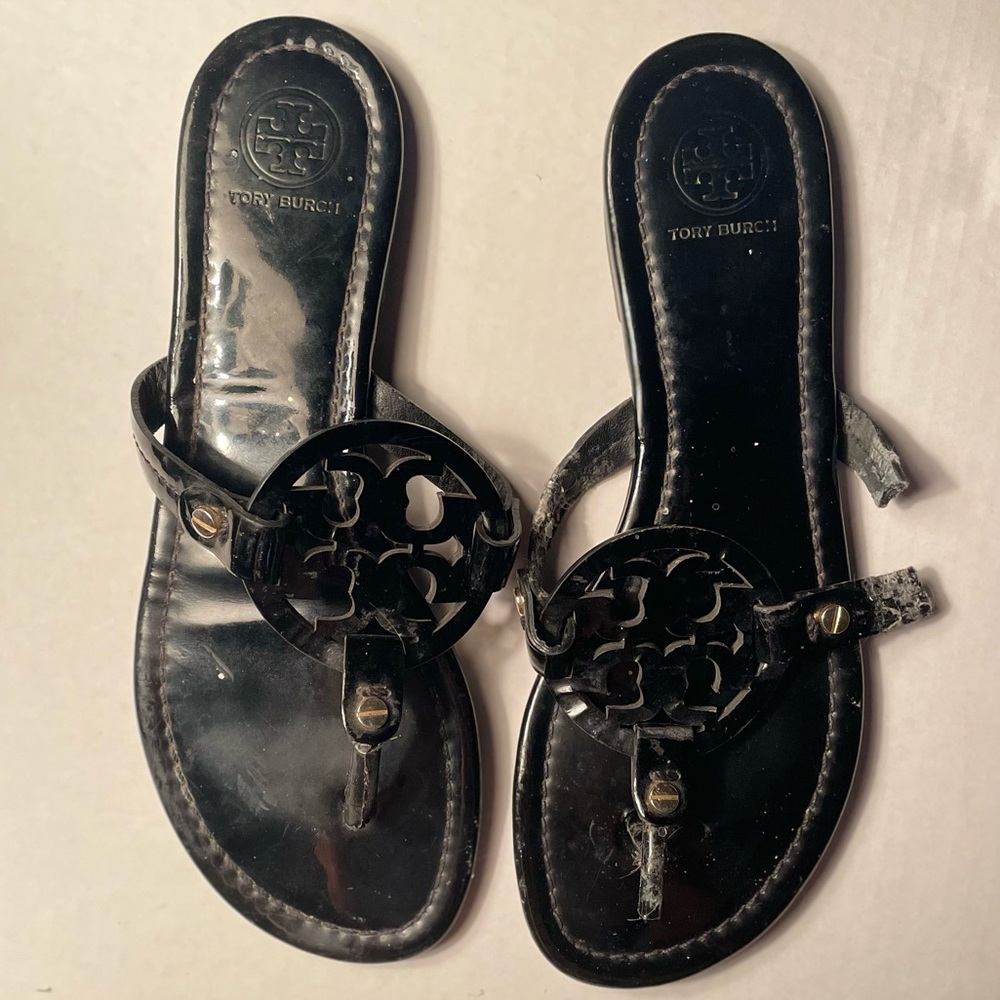Size 7 BROKEN Tory Burch black sandals